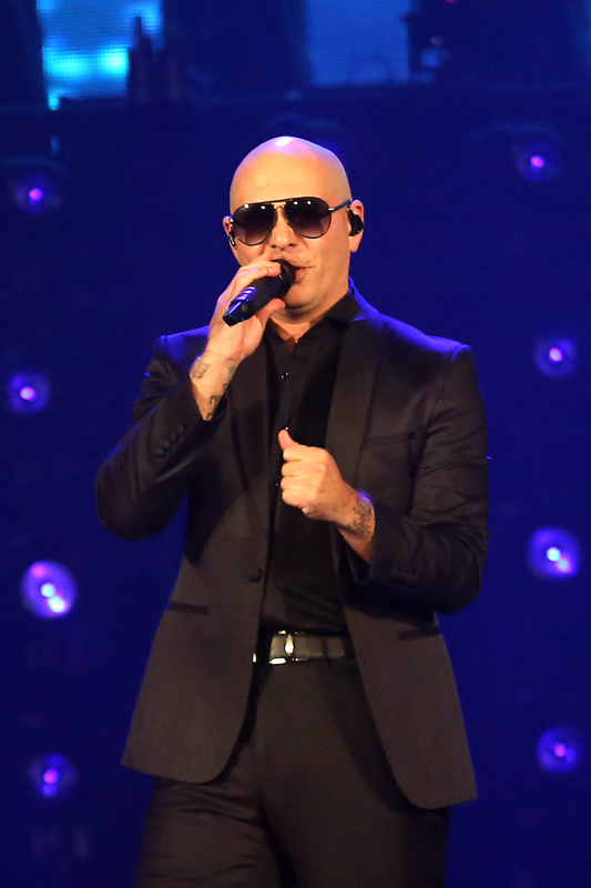 Pitbull “Enrique & Pitbull Live!” Tour at Allstate Arena Chicago
