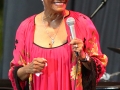 Dionne-Warwick-02