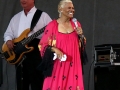 Dionne-Warwick-05
