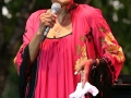 Dionne-Warwick-06