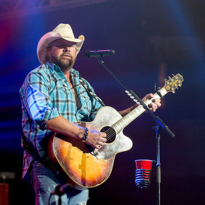 Toby Keith with 3 Doors Down: “The Bus Songs” Tour at Resch Center ...