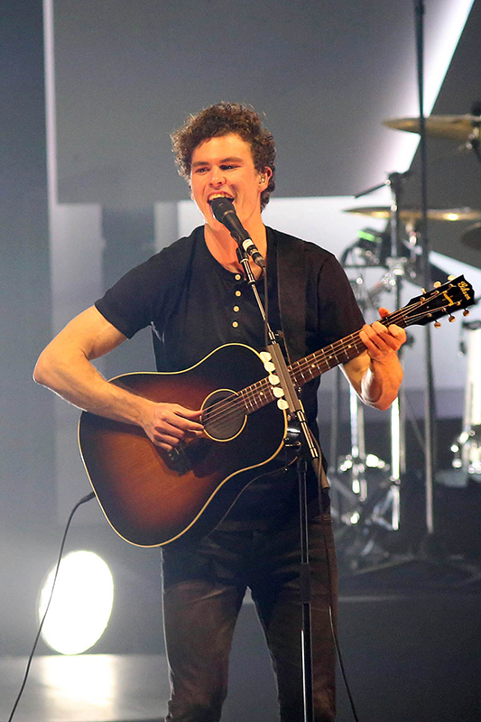 Vance Joy “Nation Of Two” World Tour at Rosemont Theatre Chicago