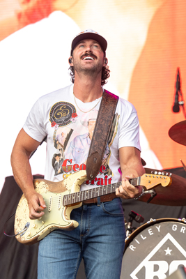 Country Thunder