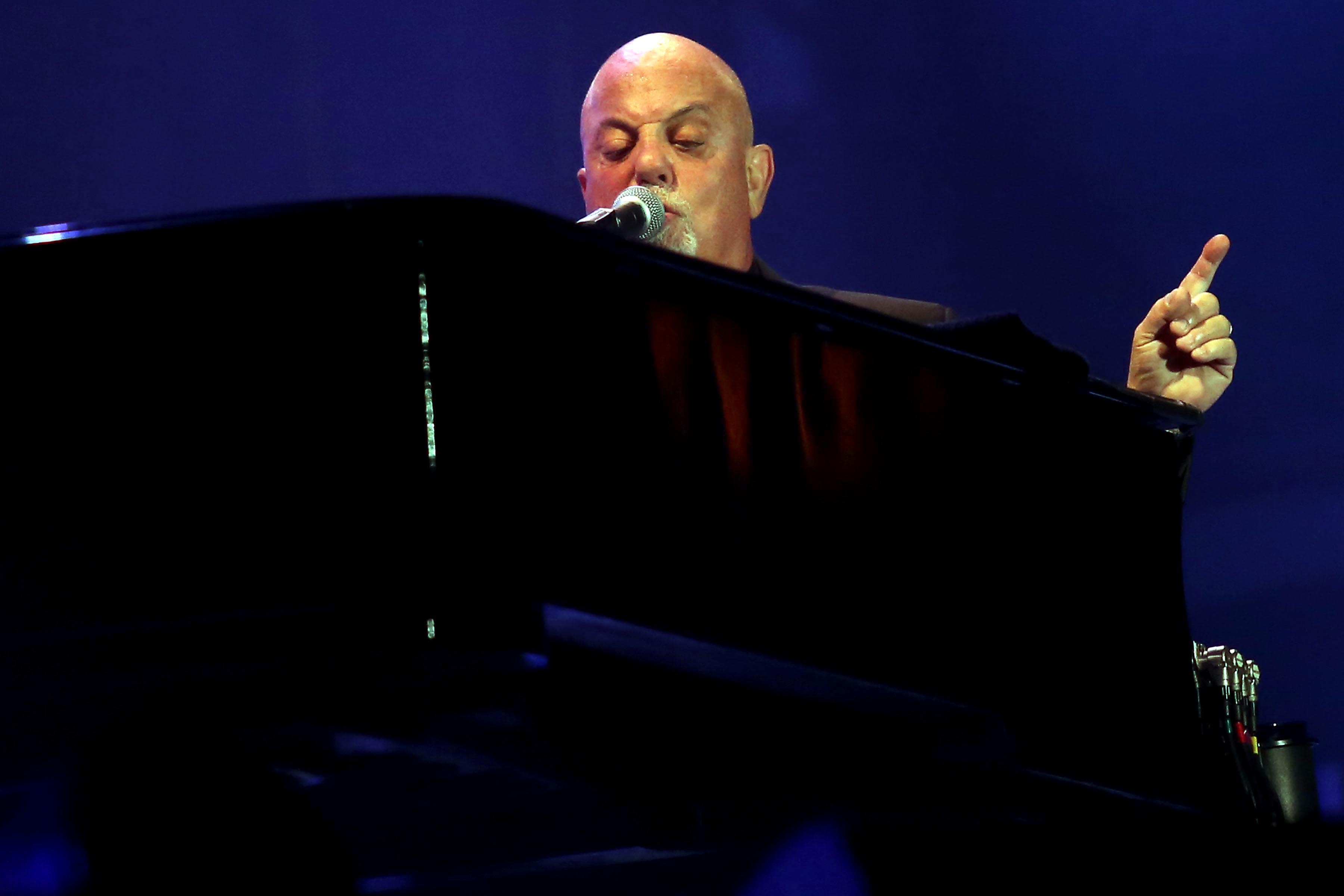 Billy Joel: “In Concert 2016” Tour at Wrigley Field - Chicago Concert ...